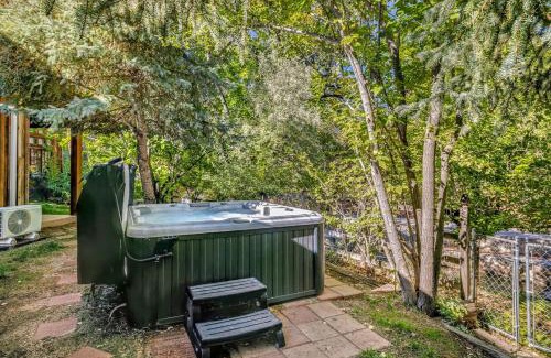 Moab House | Creekside Guest Cottage - 61 E 200- 1 Bed