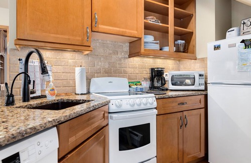 Fall River Estates Condo | Creekside Suite 05 (NO HT)