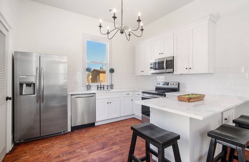 Faubourg Delassize Condo | Creole Charm: Historic Home in Vibrant Uptown
