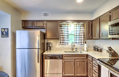 Crescent Hill Apartment | Crescent Hill Apartment Mid-Term Rental