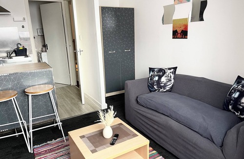 Chadwell Apartment | Crescent Loft Apartment - 1 Bedroom