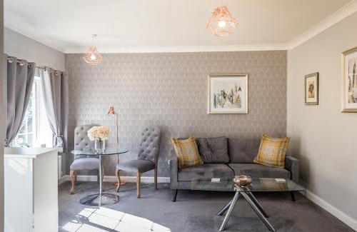 Salisbury House | Cricket Field House