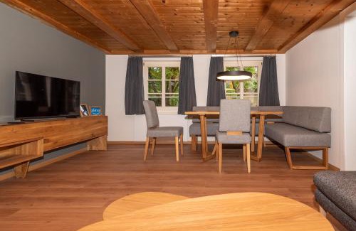 Dornbirn Apartment | Crimson Cottage Apartments
