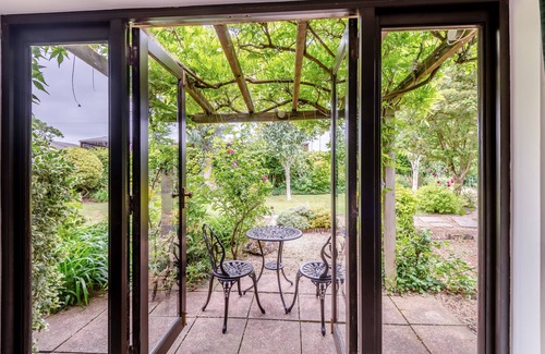 Shadoxhurst House | Criol Oast - Four Bedroom House, Sleeps 8