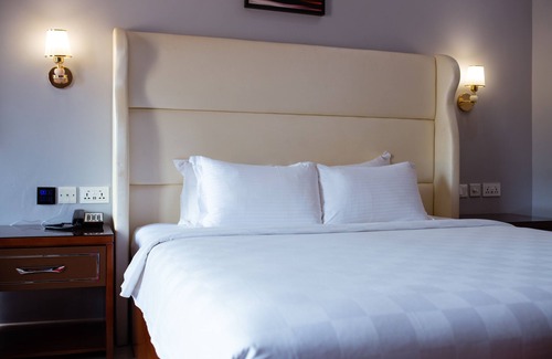 Nungua Hotel | Crismon Hotel