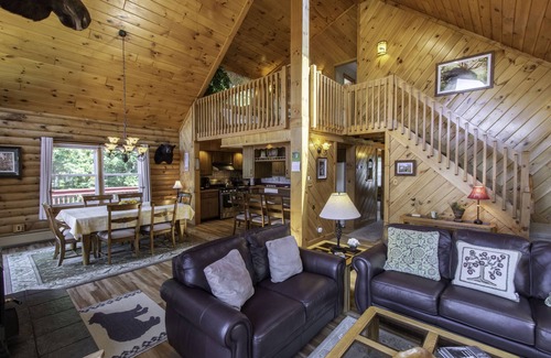 Danby Cabin | 🍁Crisp Air, Crunchy Leaves and Warm Fires! Beautiful Autumn in Vermont 🍁