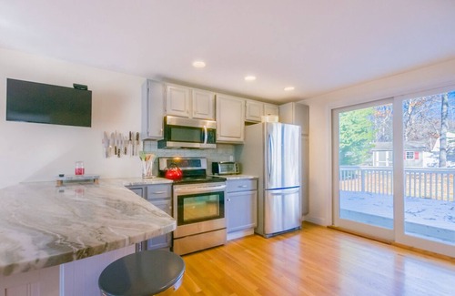 Mashpee House | Crisp and clean home located in private beach Association on Johns Pond