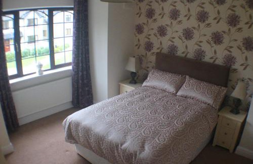 Mohill House | Crofton House Lough Rynn