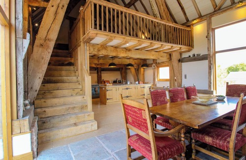 Tenbury Wells Cottage | CROOK BARN, pet friendly, character holiday cottage in Tenbury Wells