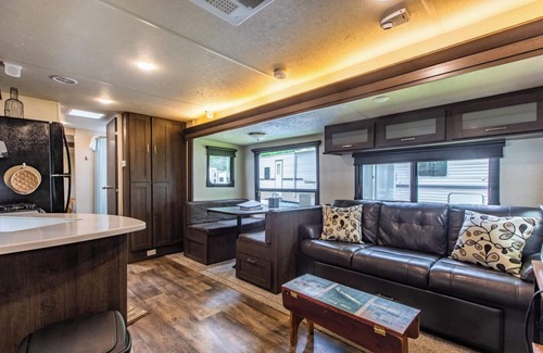 Nevis House | Crooked camper with stunning views just steps from the lake