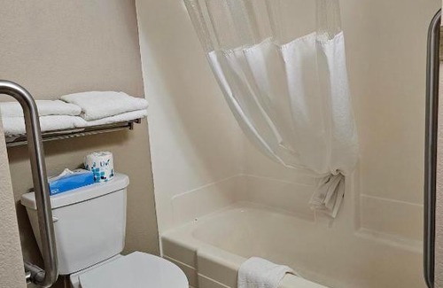 Crookston Hotel | Crookston Inn & Convention Center