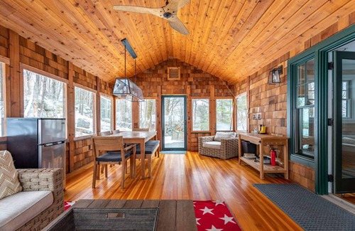 Monticello Cabin | Crosslands - Woodland Escape w/Hot Tub