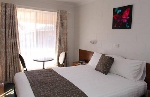 Cobar Hotel | Crossroads Motel