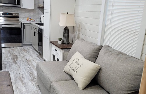 Iuka Cabin | Crossroads to Pickwick Cabin SMOOTH SAILING
