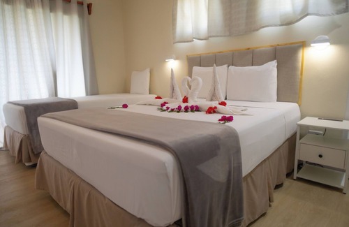 Bon Accord Village Hotel | Crown Point Beach Hotel