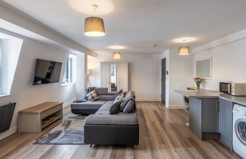 Wellington Apartment | Crown Street Apartments - 7C, Town Centre