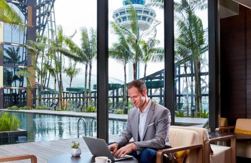 Changi Hotel | Crowne Plaza Changi Airport by IHG