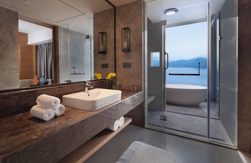 Hangzhou Hotel | Crowne Plaza Hangzhou Thousand Island Lake by IHG