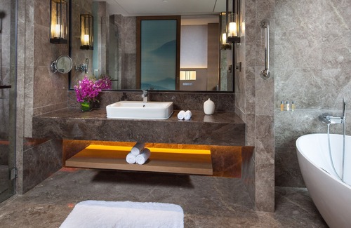 Hangzhou Hotel | Crowne Plaza Hangzhou Thousand Island Lake by IHG