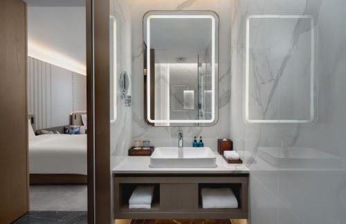 Kunshan Hotel | Crowne Plaza Kunshan East by IHG