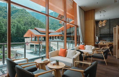 Shennongjia Hotel | Crowne Plaza Shennongjia by IHG