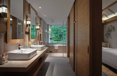Shennongjia Hotel | Crowne Plaza Shennongjia by IHG