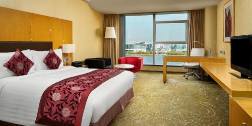 Dongli Hotel | Crowne Plaza Tianjin Binhai by IHG