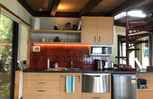 Sunshine Bay Cottage | Crows Nest - Queenstown Holiday Home