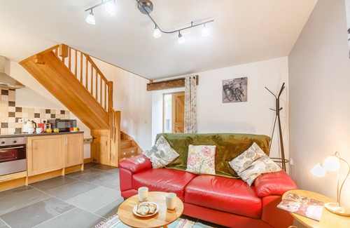 Cwmtirmynach House | Crud y Wennol - One Bedroom House, Sleeps 2