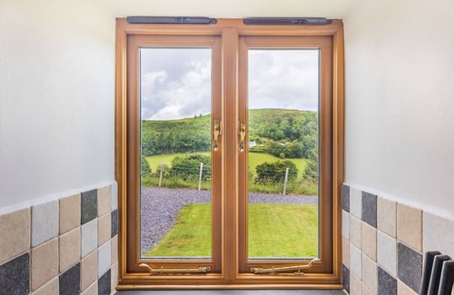 Cwmtirmynach House | Crud y Werin - Two Bedroom House, Sleeps 4