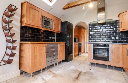 Bridge Cottage | CRUD YR AWEL, pet friendly, character holiday cottage in Bridge, Kent