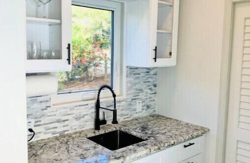 Cotton Valley Apartment | Cruzan Delight 1 Queen bed efficiency Cottage perfect for 2 lovebirds