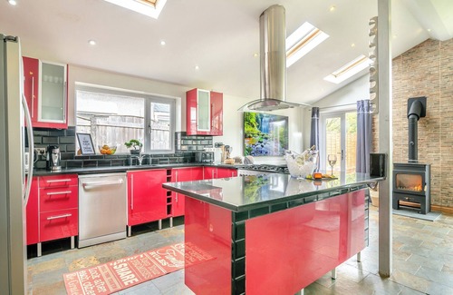 Neath Cottage | Crynant Countryside Retreat
