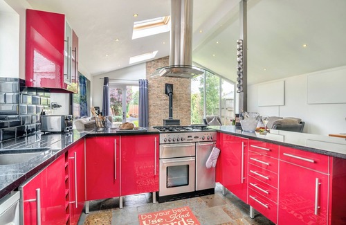 Neath Cottage | Crynant Countryside Retreat
