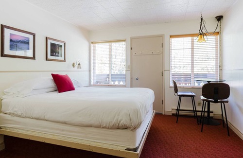 Enumclaw Hotel | Crystal Mountain Hotels