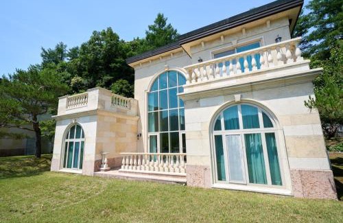 Sang Resort | Crystal Valley CC Golden Village