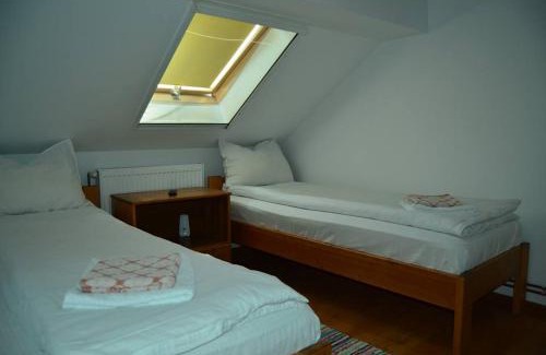 Siculeni House | Csengettyűs