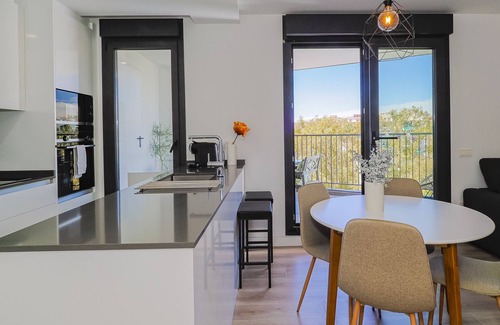 Palma-Palmilla Apartment | Cubo's Urban Sky La Gioia Malaga Apartment 6/urban/air conditioning/free wifi/community pool