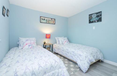 Holly House | Cultural Heritage Award winning home - Walk to Lake, Eateries