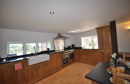 Axminster Cottage | CULVERWELLS, pet friendly, with open fire in Axminster