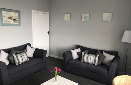 Largs Apartment | Cumbrae View Apartment Central Largs