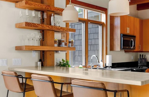 Stevenson House | Curated art, luxe linens & indoor-outdoor fireplaces.