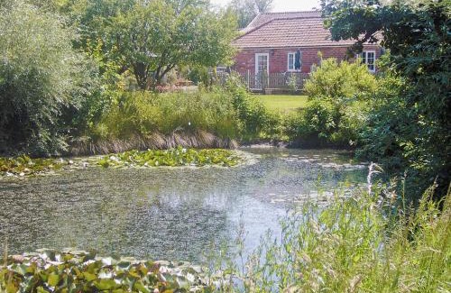 Boston House | Curlew Cottage - E3752