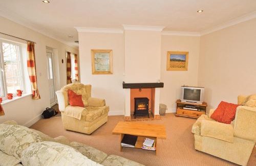 Boston House | Curlew Cottage - E3752
