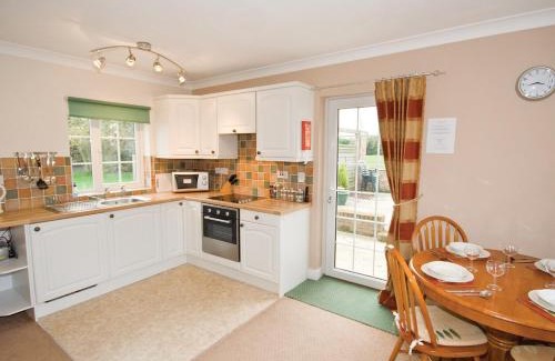 Boston House | Curlew Cottage - E3752