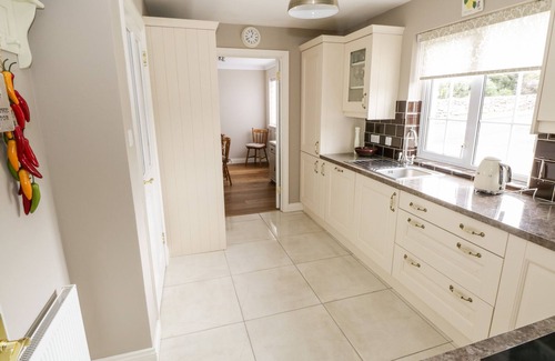 Mulranny Cottage | CURRAGH HILL, family friendly in Mulranny, County Mayo