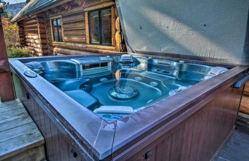 Conner House | Custom Bitterroot Valley Cabin with Hot Tub and Views!