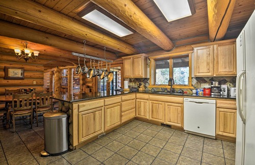 Conner Cabin | Custom Bitterroot Valley Cabin w/Hot Tub & Views!