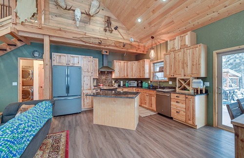 Kasilof Cabin | Custom Kasilof Cabin on 40 Private Acres