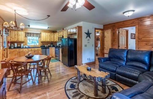 Robbinsville Cabin | Customer Appreciation Year! See Discount information in Ad